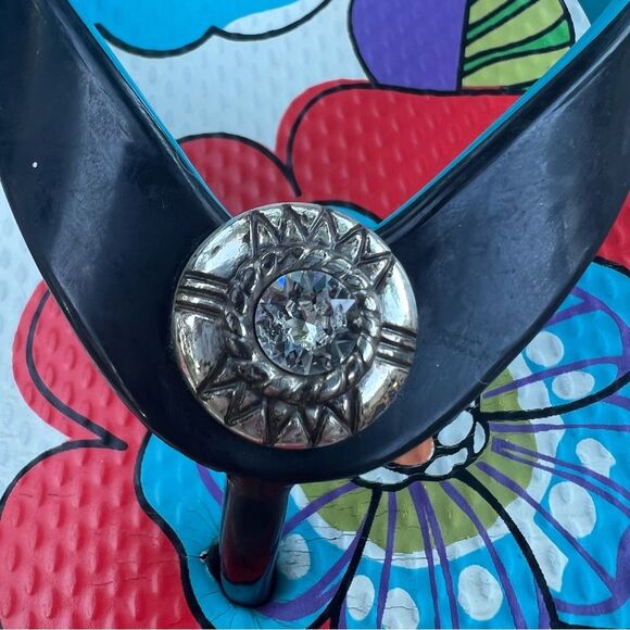 Brighton “Burst” Floral Print Navy Flip Flops Sz 6 - Picture 5 of 11
